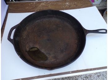 Large Frying Pan Cast Iron