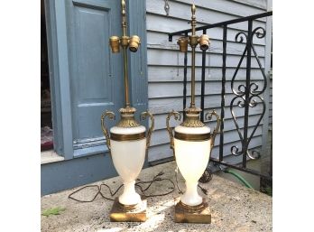 A Pair Of White Opaline And Ormolu Table Lamps - Vintage