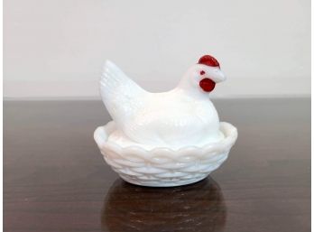 Vintage Milk Glass Hen On A Nest Lidded Small Dish