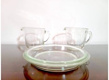 Group Of Vintage Pyrex- Measuring Cups And Pie Dishes *