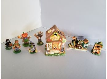 Creepy Hollow Ghost Office Village 8 Pieces Of Halloween Cheer