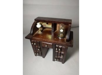 6-Coaster Stand Disguised As Ornamental Miniature Writing Desk