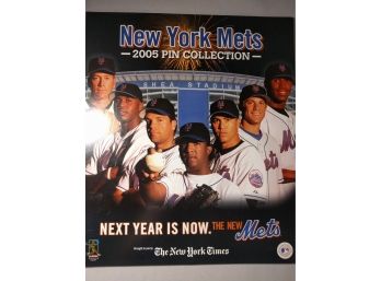 New York Mets 2005 Pin Collection Binder And 14 New In Package Pins