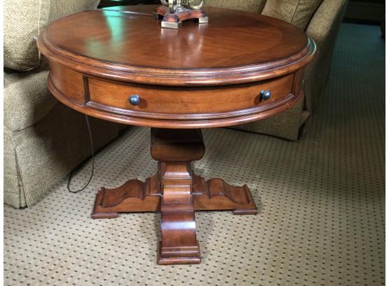 Very Nice Large Drum Table With Pedestal Base By Stanley Furniture - Inlaid Top With One Drawer