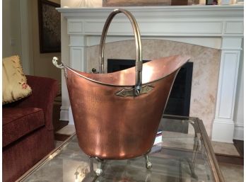 Very Large Copper Bucket With Brass Paw Feet And Trim - Large Enough For Firewood - GREAT PIECE !
