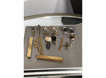 Lot Of Vintage Tie Clips, Cuff Links And More