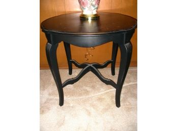 Round Occasional Table With Stylized X-Stretcher