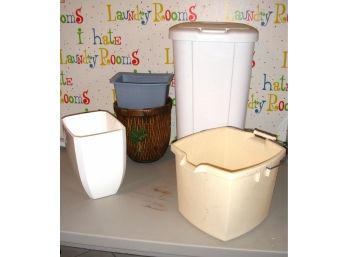 Lot Of 4 Trash Cans Or Waste Baskets And A Bucket