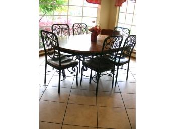 Kitchen Table And 6 Side Chairs