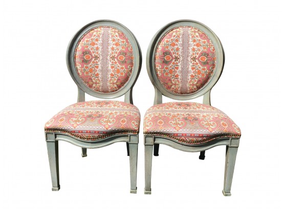 Beautiful Pair Of Sherrill Furniture Oval Back Side Chairs, Contrast Fabric On Back And Brass Rivet Detail