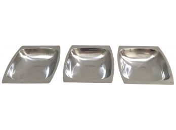 A Trio Of MCM 18/8 Stainless Steel Small Serving Plates 6.5' Wide