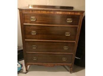 Handsome BERKEY And GAY Chest Of Drawers