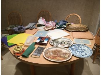 Lot Of Cutting Boards, Hot Mitts, Kitchen Stuff