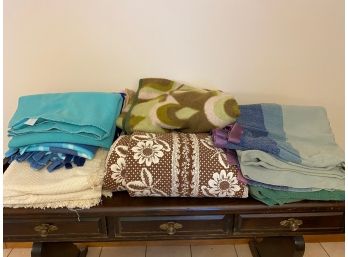 Small Blankets & Throws