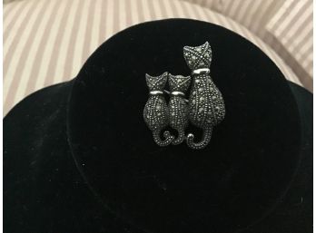 Sterling Silver And Marcasite Mother Cat And Kittens Pin Or Pendant