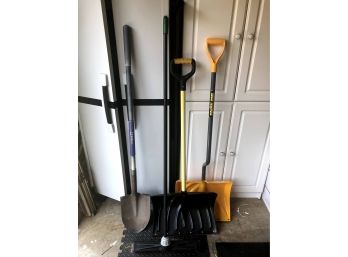 Mixed Lot Of Seasonal Shovels And Push Broom, 4 Pieces