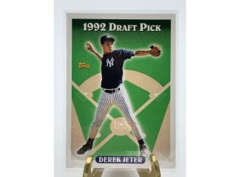 Vintage Collectible Card 1093 Topps Derek Jeter Rookie