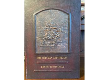 Large Nesting Book  The Old Man And The Sea By Ernest Hemingway/Romeo And Juliet By William Shakespeare