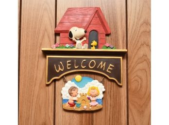 Danbury Mint Peanuts Snoopy Welcome Sign With Seasonal Plaques
