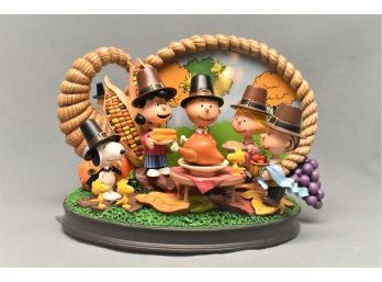 Danbury Mint Peanuts Snoopy And The Gang 'Happy Thanksgiving Charlie Brown'