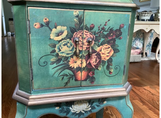 204, Green Floral Side Table With Two Doors