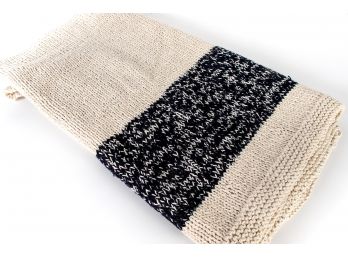 (9) Merben International Knit Throw Blanket