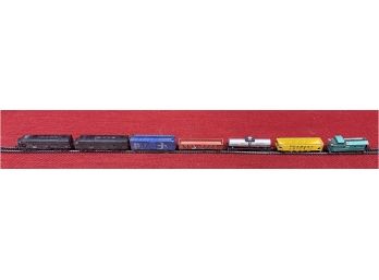 N Scale Train Set, Engines, Cars & Track  COMPLETE