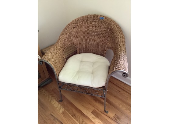 277, Wicker Chair With Cream Seat