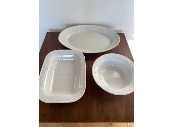 Set Of 3 White Ceramic Serve Ware