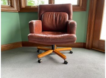 Comfy Upholstered Leather Material Rolling Desk Chair
