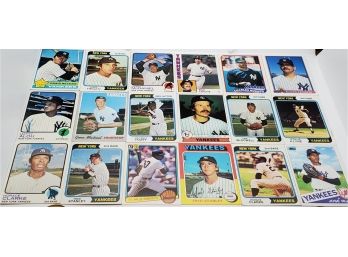 Lot Of 18 Vintage New York Yankee Cards