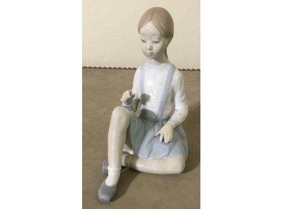 Lladro #4596 Girl Sitting Figurine