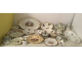 Fantastic World Of Small Porcelain 22 Pieces