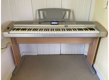 Portable Grand DGX-505 Yamaha Piano Keyboard With Smart Media Screen, Bench And Stand