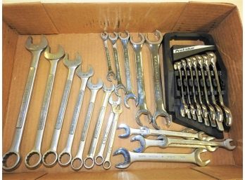 25 Piece Wrench Lot