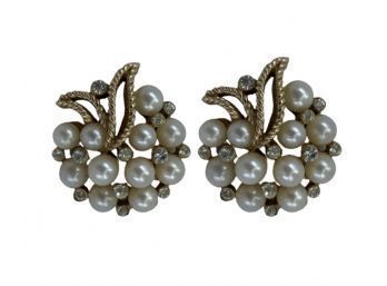 Trifari Pearl 'Apple' Earrings