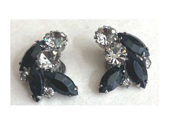 Awesome Vintage Signed 'WEISS': Clip Earrings Ion Black & Clear