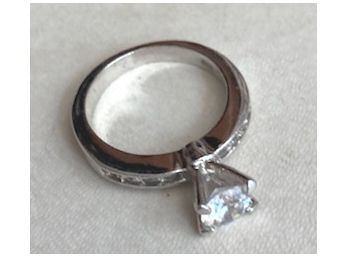 Elegant STERLING RING WITH Cubic Zirconia