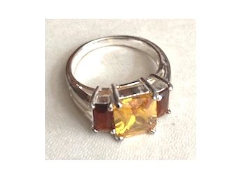 Gorgeous Sterling Silver Ring With Yellow & Amber Citrines