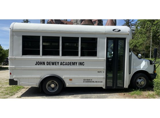 2015 Chevy Express Cutaway 14 Passenger Bus
