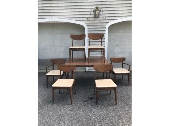 Mid Century Table & 6 Chairs
