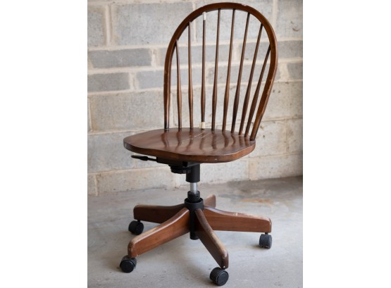 Windsor Style Desk Chair On Wheels  B