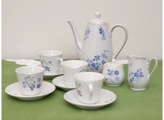 Children's Porcelain Tea Set  A