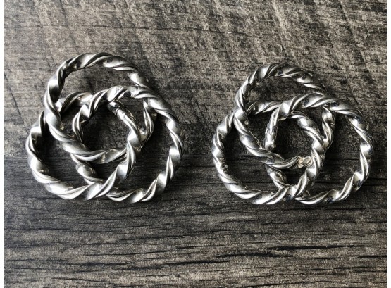 One Pair Of Three Interlocked Metal Circular Napkin Rings