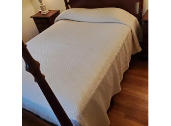 Beautiful Vintage Cream Colored Bedspread By Crown Crafts & The Historic Charleston Foundation