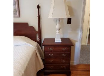 Pair Of 4- Drawer Solid Cherry Wood Chests / Night Stands ( This Lot Is For Two Stands)