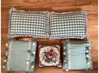 500, Set Of Five Pillows, Green And White Gingham, Rose Embroidery And Green Small Leaves
