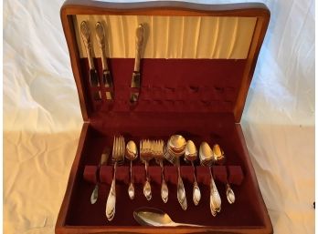 569, Sterling Silver 'community' Silverware Set Of Approx 43 Pieces Plus Wooden Box With Red Silver Cloth