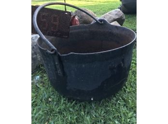 Barn Find ~ Large Iron Cooking Cauldron