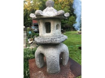 Decorative  Pagoda Concrete Garden Statuary.
